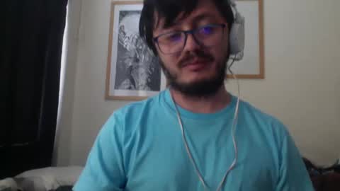 Snapshot of theguitarmistery chatting on 11-01-25, 06:32 theguitarmistery online show from 11-01-25, 06:32