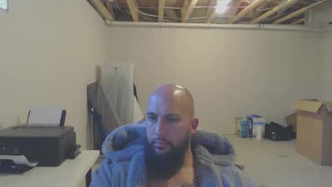 Snapshot of thehawaiian93 chatting on 11-15-25, 02:35 thehawaiian93 online show from 11-15-25, 02:35