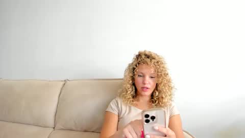 Snapshot of theislandgirl chatting on 12-02-24, 05:59 Lily Marie online show from 12-02-24, 05:59