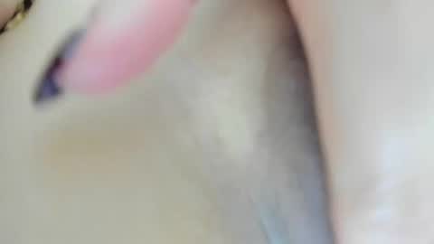 Snapshot of theislandgirl chatting on 01-04-25, 12:05 Lily Marie online show from 01-04-25, 12:05