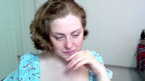 Snapshot of theladysblush chatting on 01-05-25, 11:04 Ella online show from 01-05-25, 11:04