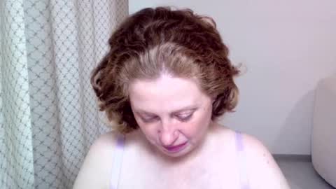 Snapshot of theladysblush chatting on 10-22-25, 08:47 Ella online show from 10-22-25, 08:47