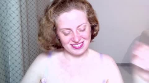 Snapshot of theladysblush chatting on 10-31-25, 07:04 Ella online show from 10-31-25, 07:04