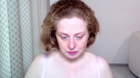 Snapshot of theladysblush chatting on 11-02-25, 07:44 Ella online show from 11-02-25, 07:44