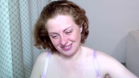 Snapshot of theladysblush chatting on 11-20-25, 09:09 Ella online show from 11-20-25, 09:09