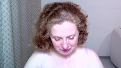 Snapshot of theladysblush chatting on 11-27-25, 03:58 Ella online show from 11-27-25, 03:58