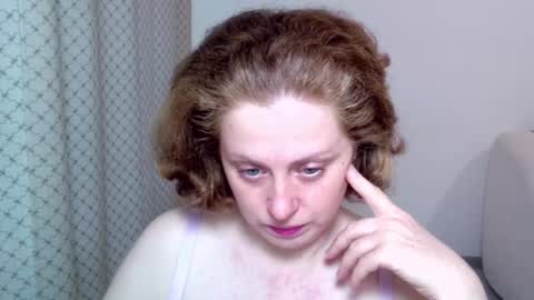 Snapshot of theladysblush chatting on 11-28-25, 07:00 Ella online show from 11-28-25, 07:00