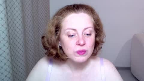 Snapshot of theladysblush chatting on 11-29-25, 07:11 Ella online show from 11-29-25, 07:11