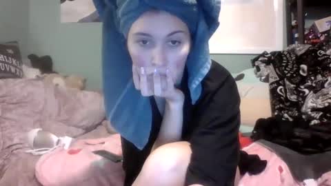 Snapshot of thelittlebambii chatting on 12-15-24, 10:26 Little Bambii online show from 12-15-24, 10:26