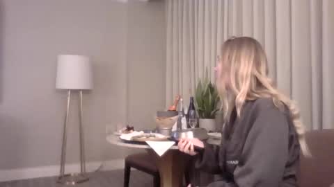 Snapshot of thelittlebambii chatting on 02-01-26, 01:59 Little Bambii online show from 02-01-26, 01:59