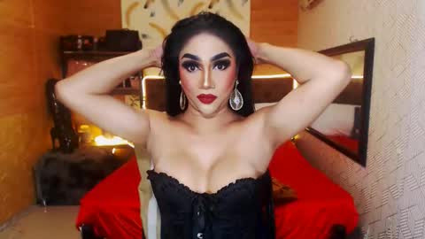 Snapshot of thelustqueen chatting on 02-10-25, 02:16 thelustqueen online show from 02-10-25, 02:16