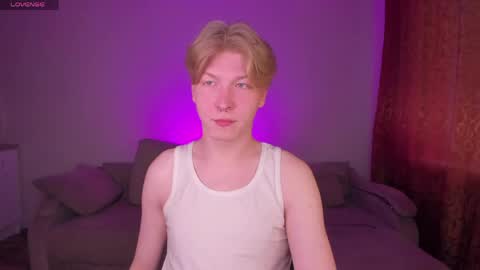 Snapshot of themikesever chatting on 05-05-26, 08:00 Sever online show from 05-05-26, 08:00