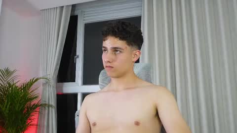 Snapshot of theohawke_ chatting on 02-24-25, 02:08 THEO- MATEO online show from 02-24-25, 02:08