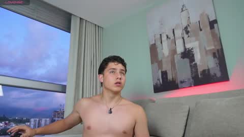 Snapshot of theohawke_ chatting on 09-13-25, 11:04 THEO- MATEO online show from 09-13-25, 11:04