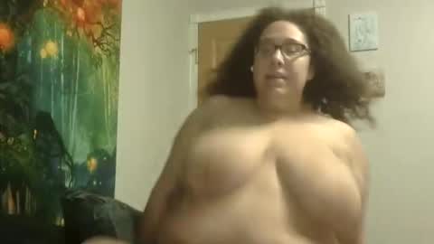 Amelia online show from 11-26-25, 04:46