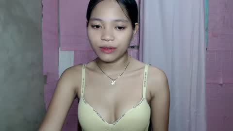 Snapshot of thepowergirll chatting on 06-23-26, 05:49 fin online show from 06-23-26, 05:49