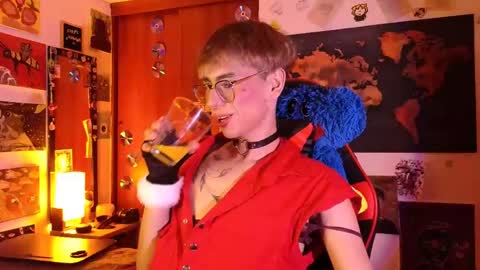 Matt independent model  online show from 04-20-26, 07:48