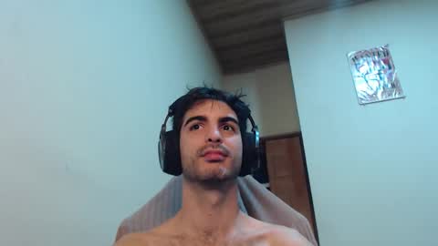 Santiago Enrique online show from 11-11-25, 03:39