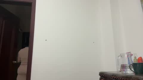 Snapshot of therealcamilabaddie chatting on 01-27-25, 11:00 therealcamilabaddie online show from 01-27-25, 11:00