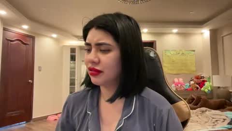 Snapshot of therealcamilabaddie chatting on 09-25-25, 11:36 therealcamilabaddie online show from 09-25-25, 11:36