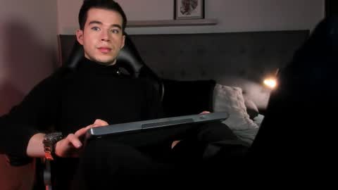     4th  online show from 11-15-25, 06:48