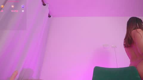 Snapshot of therealpeach_ chatting on 01-22-25, 05:48    online show from 01-22-25, 05:48