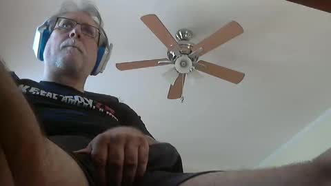 Snapshot of thereisnospoon1970 chatting on 09-21-25, 03:46 Neo online show from 09-21-25, 03:46