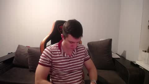 Nick   online show from 12-19-24, 08:02