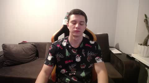 Nick   online show from 12-26-24, 06:22