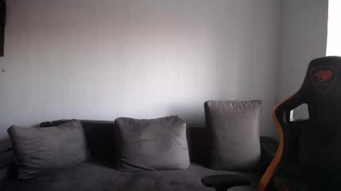 Nick   online show from 02-10-25, 01:33