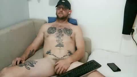 Snapshot of thesagie chatting on 12-06-24, 11:57 VEGAS online show from 12-06-24, 11:57