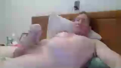 Snapshot of thesavag1 chatting on 06-18-26, 05:17 thesavag1 online show from 06-18-26, 05:17