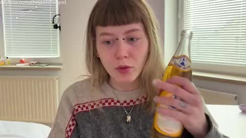 LISA                                            online show from 04-19-26, 03:22