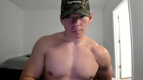 Snapshot of theshortking01 chatting on 03-04-26, 01:44 TheShortKing1 online show from 03-04-26, 01:44