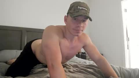 Snapshot of theshortking01 chatting on 03-08-26, 02:04 TheShortKing1 online show from 03-08-26, 02:04