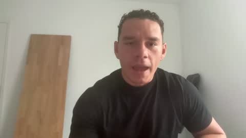 Snapshot of theshortking02 chatting on 07-29-26, 02:26 theshortking02 online show from 07-29-26, 02:26
