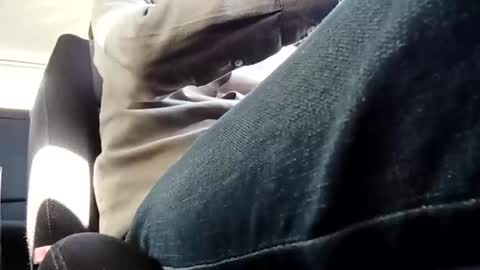 Snapshot of thesixpack_ chatting on 09-09-25, 12:37 thesixpack_ online show from 09-09-25, 12:37