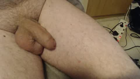 Snapshot of thesneakysqueeker chatting on 12-10-24, 10:06 Peter online show from 12-10-24, 10:06