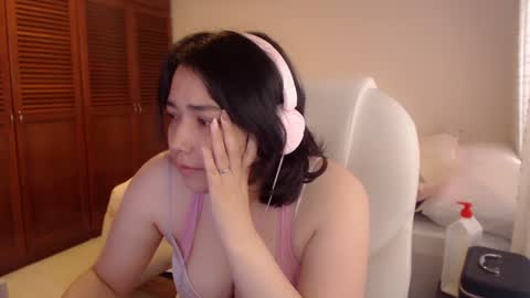 Mai online show from 06-18-26, 05:06