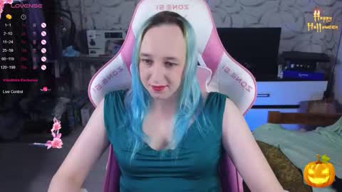 Snapshot of thetrixy chatting on 10-30-25, 10:49 The Great And Powerful Trixie online show from 10-30-25, 10:49