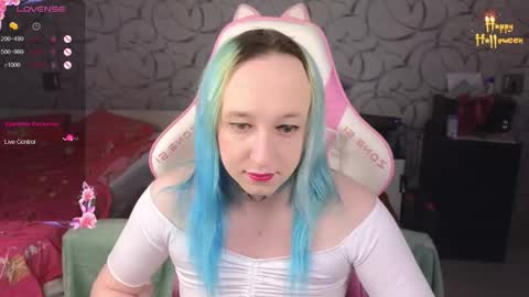 Snapshot of thetrixy chatting on 11-05-25, 11:43 The Great And Powerful Trixie online show from 11-05-25, 11:43