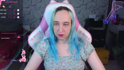 Snapshot of thetrixy chatting on 11-18-25, 07:35 The Great And Powerful Trixie online show from 11-18-25, 07:35