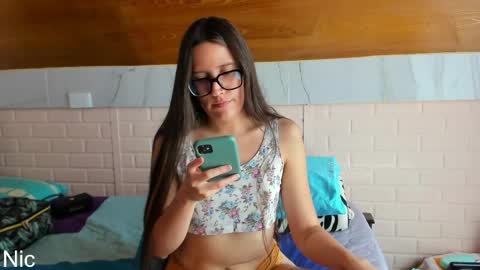 Nicole online show from 04-01-26, 02:36