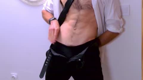 Snapshot of thewaiter2025 chatting on 10-28-25, 06:54 The Waiter online show from 10-28-25, 06:54