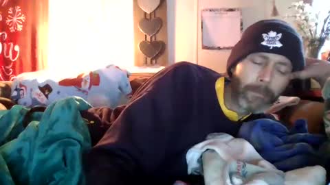 Snapshot of theycallmemellowthebreeze chatting on 12-11-24, 05:37 mellow online show from 12-11-24, 05:37