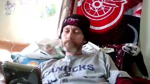 Snapshot of theycallmemellowthebreeze chatting on 02-25-25, 08:41 mellow online show from 02-25-25, 08:41