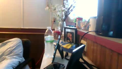 Snapshot of theycallmemellowthebreeze chatting on 09-20-25, 09:38 mellow online show from 09-20-25, 09:38