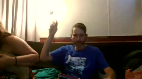 Snapshot of theycallmemellowthebreeze chatting on 09-30-25, 02:38 mellow online show from 09-30-25, 02:38