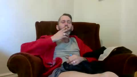 Snapshot of theycallmemellowthebreeze chatting on 10-16-25, 02:51 mellow online show from 10-16-25, 02:51