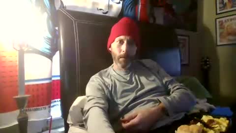 Snapshot of theycallmemellowthebreeze chatting on 11-09-25, 01:09 mellow online show from 11-09-25, 01:09